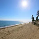 West Beachfront Janine Apartamento