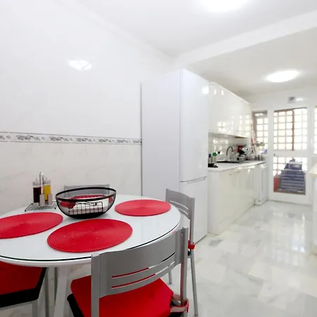 West Beachfront Janine Апартаменты