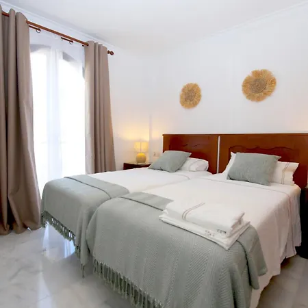 Апартаменты West Beachfront Janine