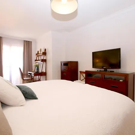 West Beachfront Janine شقة