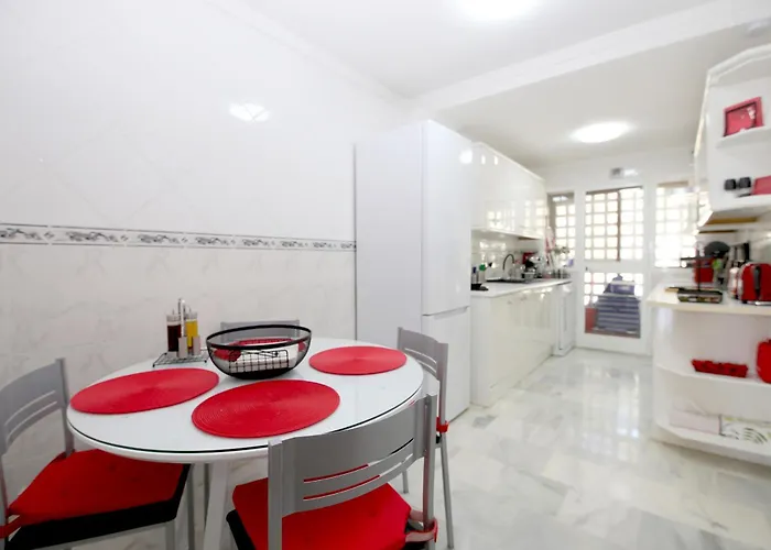 West Beachfront Janine شقة