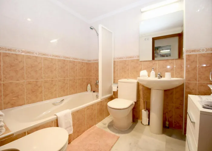 West Beachfront Janine شقة