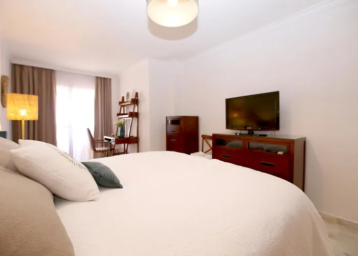 West Beachfront Janine شقة