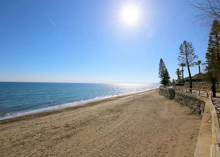 West Beachfront Janine شقة