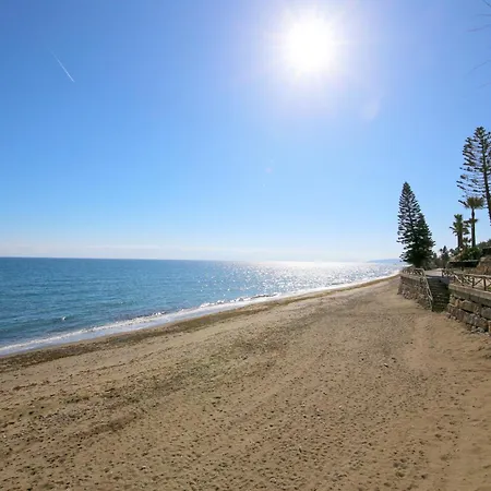West Beachfront Janine Apartment