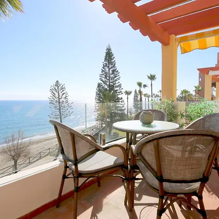 Apartment West Beachfront Janine