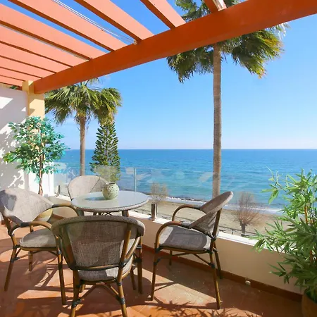 West Beachfront Janine Apartment Estepona