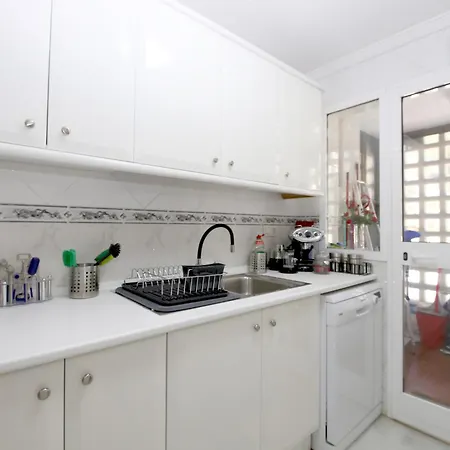 Apartment West Beachfront Janine *